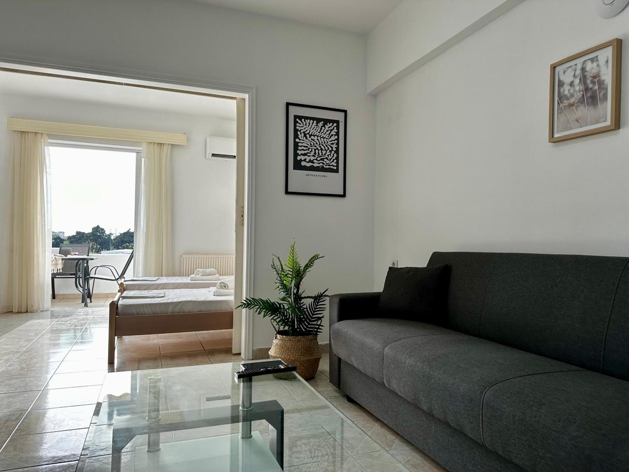 City Center, Cozy Apartment, With Amazing View, "2" Kos Town Luaran gambar